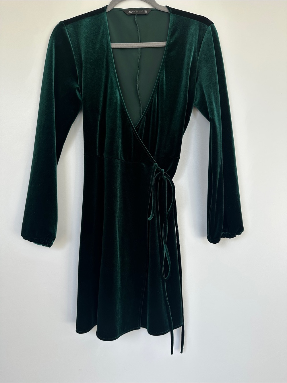Zara Green Velvet Wrap Dress - Picture 2 of 4